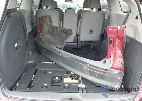 2021 Toyota Sienna Le z USA, uszkodzony, nr VIN 5TDKSKFC7MS007904